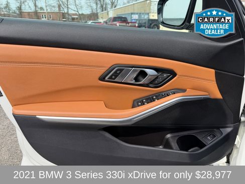 Used 2021 BMW 330i xDrive Sedan w/ Convenience Package image 15