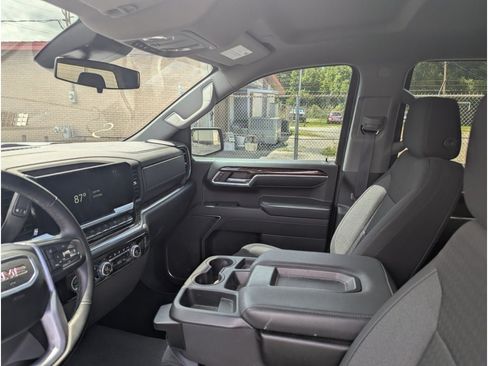 Used 2024 GMC Sierra 1500 Elevation AWD/4WD image 10