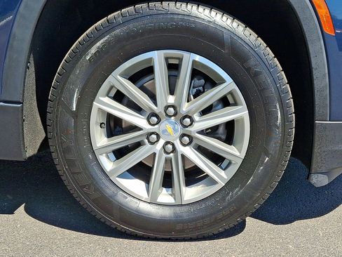 Certified 2023 Chevrolet Traverse LT FWD image 27