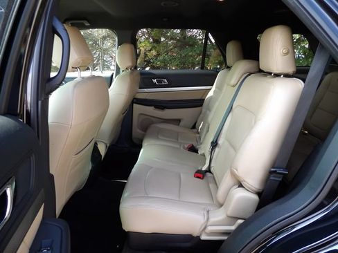Used 2016 Ford Explorer FWD image 12