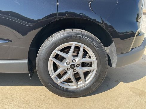 Used 2024 Ford Edge SEL w/ Convenience Package image 6