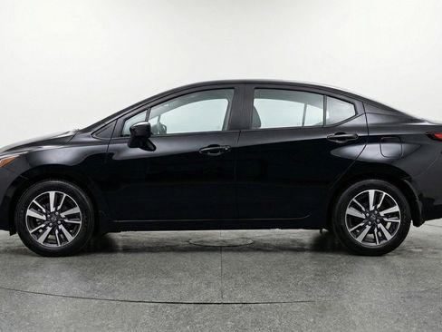 Used 2025 Nissan Versa SV image 5