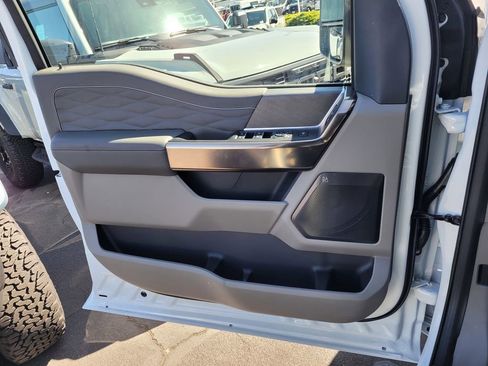 New 2025 Ford F350 Platinum w/ Platinum Plus Package image 37