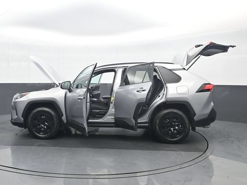 Used 2020 Toyota RAV4 LE w/ All Weather Liner Package AWD/4WD image 37