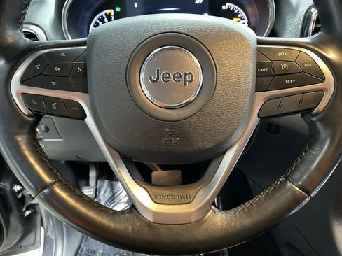 Used 2021 Jeep Grand Cherokee Limited w/ Trailer Tow Group IV image 17