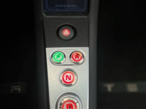 Used 2010 Tesla Roadster RWD image 10
