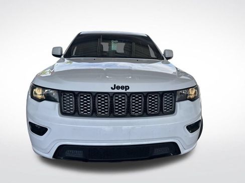 Used 2021 Jeep Grand Cherokee Laredo X RWD image 3