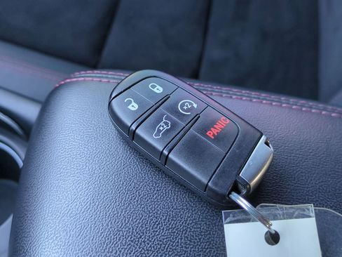 Used 2022 Dodge Durango R/T w/ Blacktop Package image 39