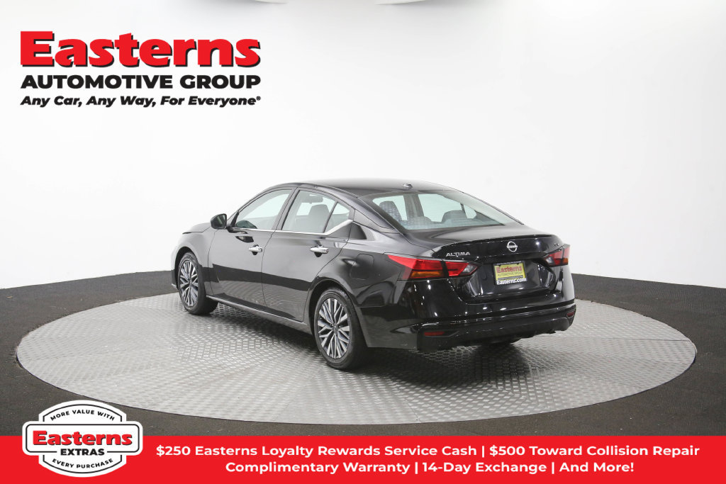 Used 2024 Nissan Altima 2.5 SV FWD image 61