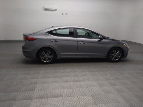 Used 2018 Hyundai Elantra SEL FWD image 10