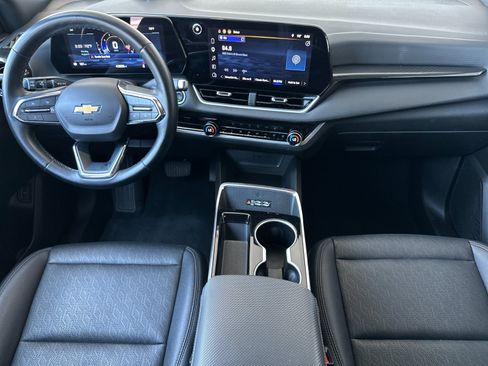 Used 2025 Chevrolet Equinox LT w/ Convenience Package II FWD image 13