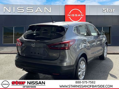Used 2022 Nissan Rogue Sport S image 6