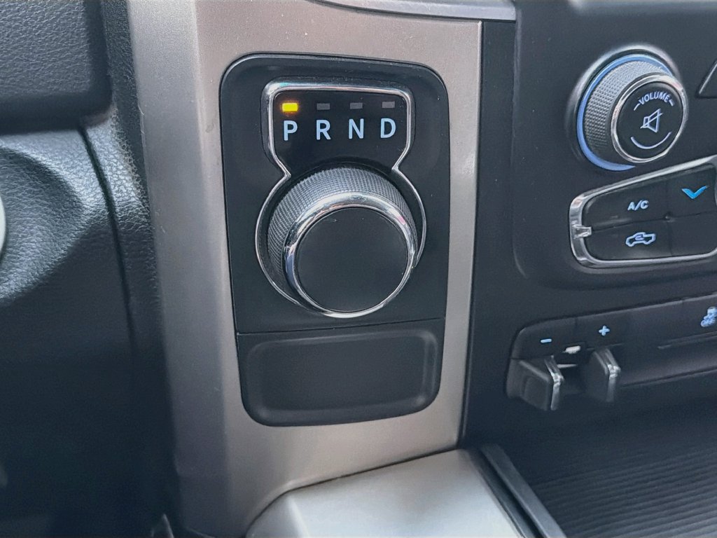 Used 2015 RAM 1500 Lone Star RWD image 16