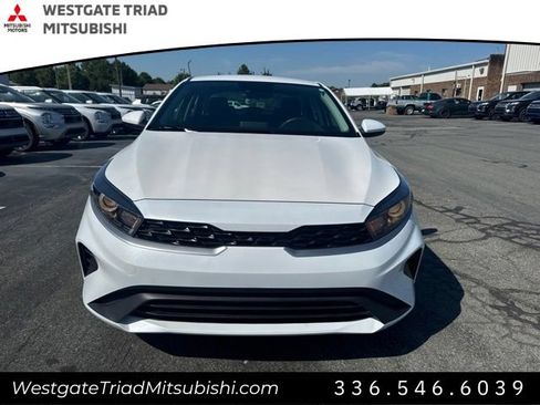 Used 2024 Kia Forte LXS FWD image 2