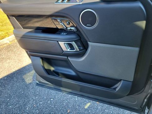 Used 2019 Land Rover Range Rover Long Wheelbase Supercharged image 20