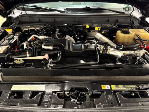 Used 2015 Ford F250 Lariat w/ Lariat Interior Package image 46