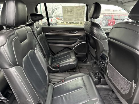 Used 2022 Jeep Grand Cherokee L Limited image 40