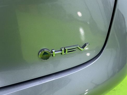 Used 2024 Toyota Prius Limited FWD image 13
