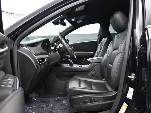Used 2023 Cadillac XT4 Premium Luxury image 30