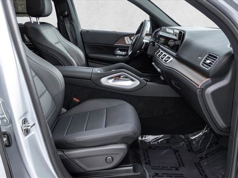 Certified 2025 Mercedes-Benz GLS 450 4MATIC image 28