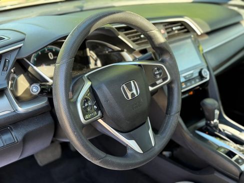 Used 2018 Honda Civic EX image 10