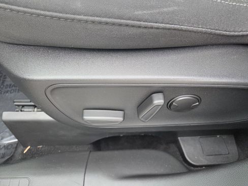 Used 2024 Ford Escape Active AWD/4WD image 4
