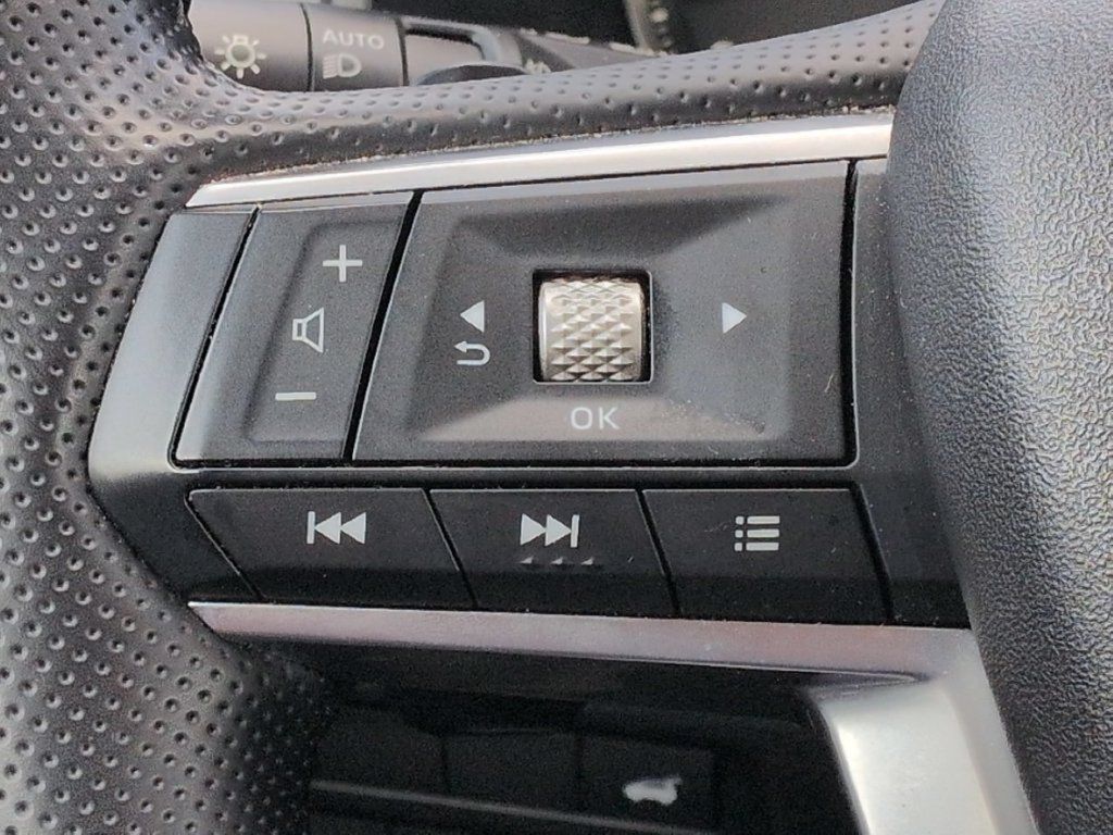 Used 2025 Mitsubishi Outlander SE AWD/4WD image 20