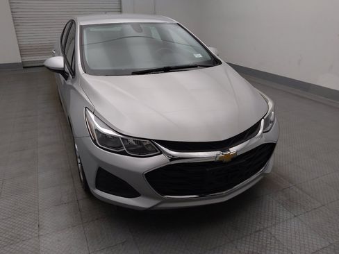 Used 2019 Chevrolet Cruze LS w/ LS Convenience Package FWD image 14