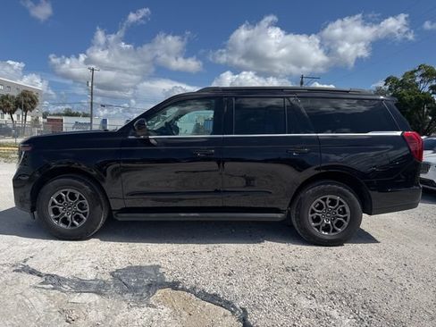 Used 2025 Ford Expedition Active AWD/4WD image 4
