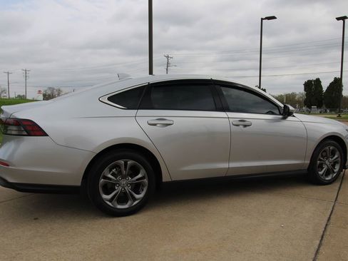 Used 2024 Honda Accord EX image 5