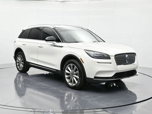 Used 2022 Lincoln Corsair FWD w/ Premium Package image 3