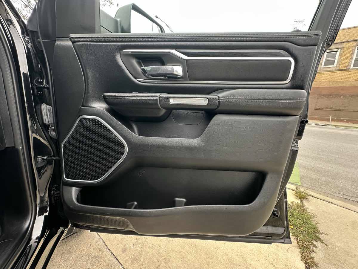 Used 2023 RAM 1500 Laramie AWD/4WD image 21