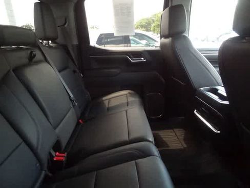 Used 2022 GMC Sierra 1500 SLT AWD/4WD image 15