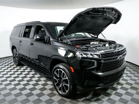 Certified 2024 Chevrolet Suburban RST w/ Luxury Package RWD image 37