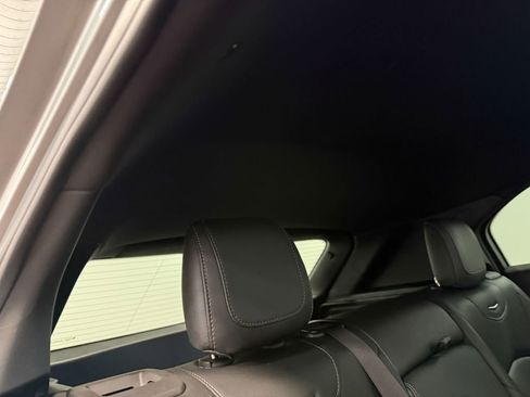 Used 2023 Cadillac XT4 Premium Luxury image 16