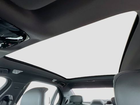 New 2025 BMW 760i xDrive image 15