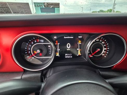 Used 2020 Jeep Gladiator Rubicon AWD/4WD image 4