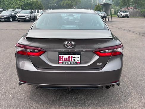 Used 2024 Toyota Camry SE FWD image 9