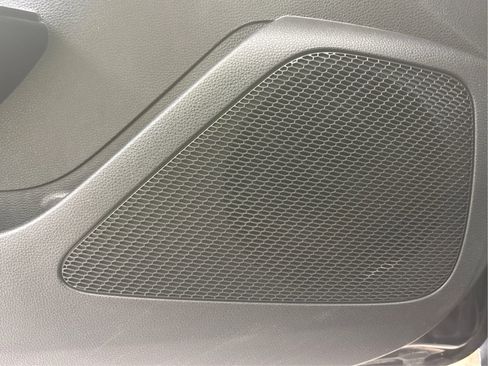 Used 2020 Toyota Corolla SE image 38