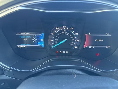 Used 2019 Ford Fusion SE image 17