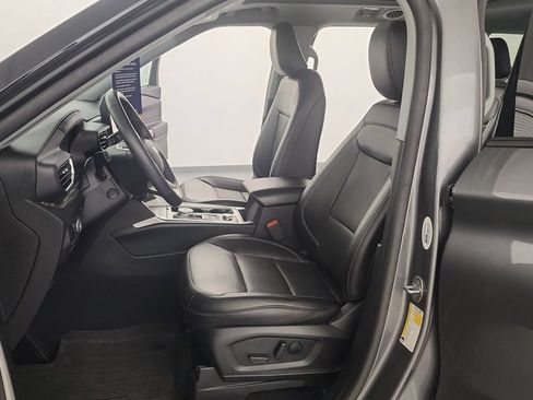 Used 2024 Ford Explorer Limited w/ Limited Technology Package AWD/4WD image 15