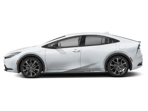 Used 2024 Toyota Prius Prime FWD image 3