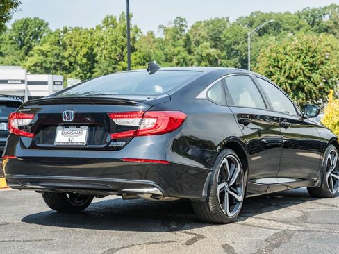 Used 2022 Honda Accord Sport image 4