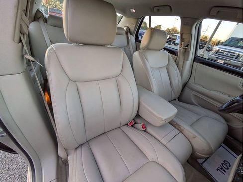 Used 2008 Cadillac DTS image 24