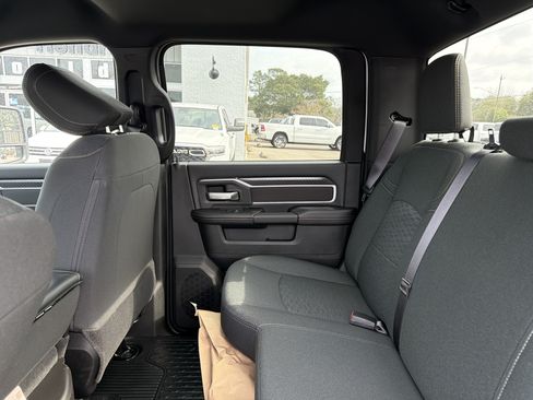 Used 2025 RAM 3500 Big Horn AWD/4WD image 29
