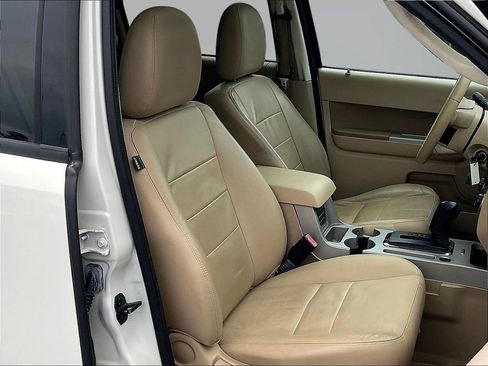 Used 2011 Ford Escape XLT w/ 203A Rapid Spec Order Code AWD/4WD image 27
