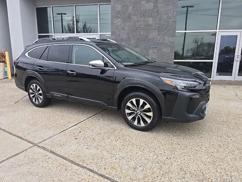 Used 2023 Subaru Outback Touring image 2