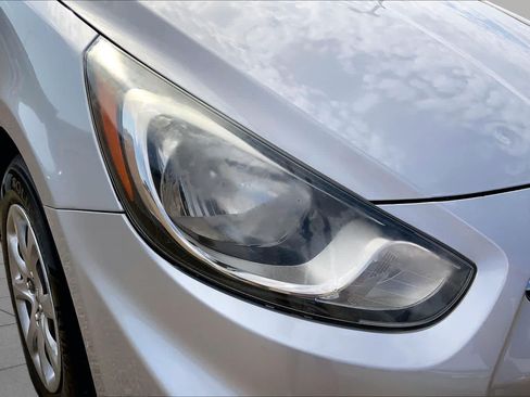 Used 2014 Hyundai Accent GLS FWD image 26