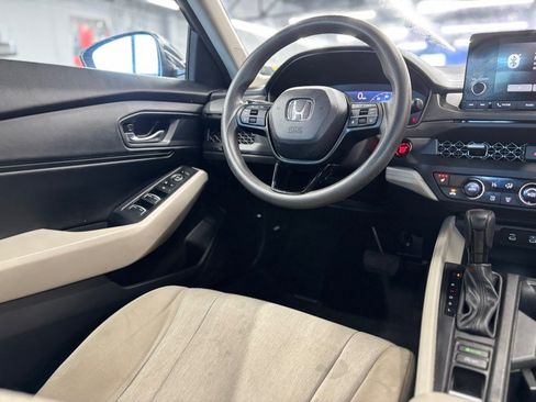 Used 2023 Honda Accord EX image 24