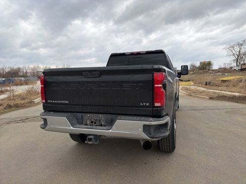 Used 2024 Chevrolet Silverado 2500 LTZ w/ LTZ Convenience Package image 22